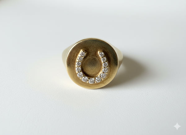 HORSESHOE RING