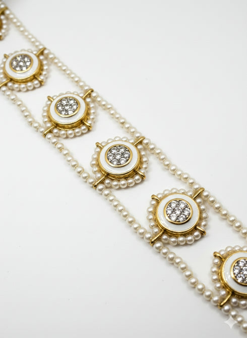 ENAMEL PEARL CHOKER