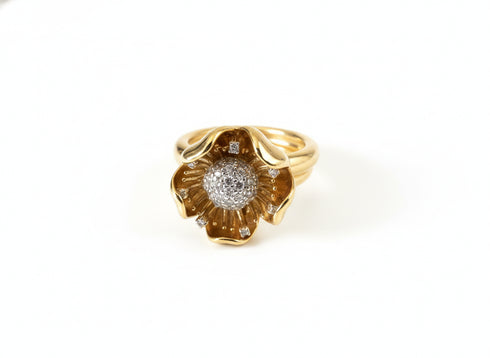 SCULPTURAL FLOWER RING