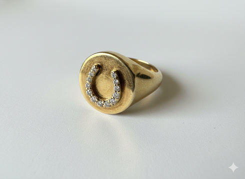 HORSESHOE RING