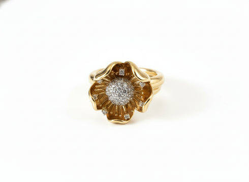 SCULPTURAL FLOWER RING