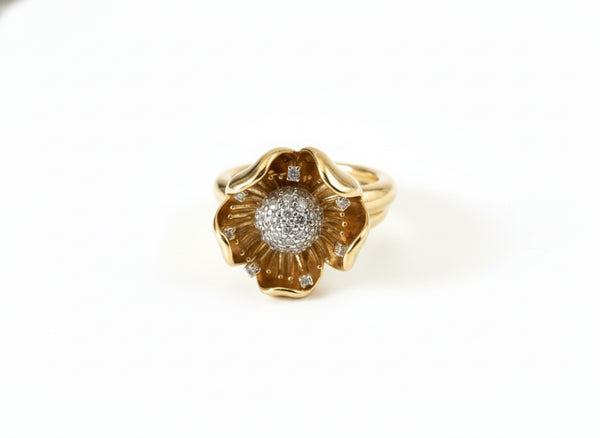 SCULPTURAL FLOWER RING