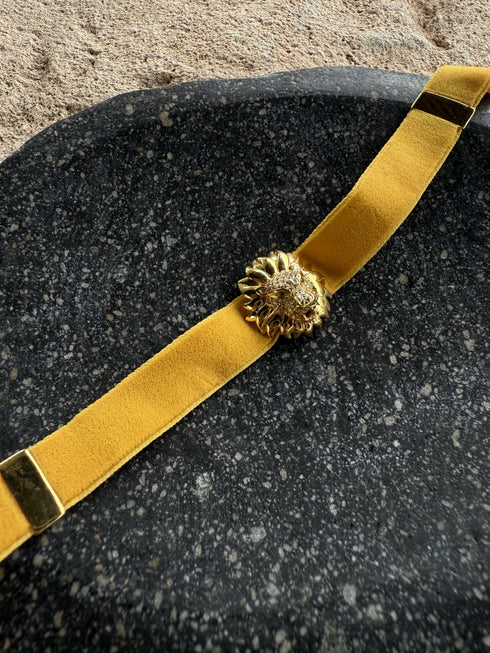 MUSTARD LION VELVET CHOKER