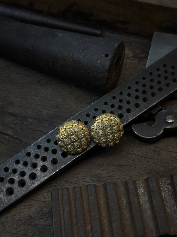 GOLD STUDDED EARRINGS