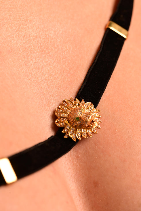 LION BLACK VELVET CHOKER