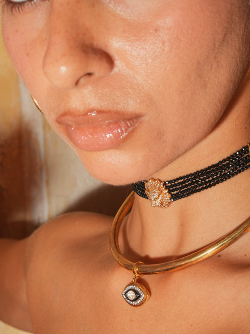 LION SPINEL CHOKER